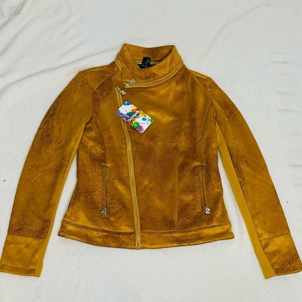 Desigual jacket
Chaq Merlin model